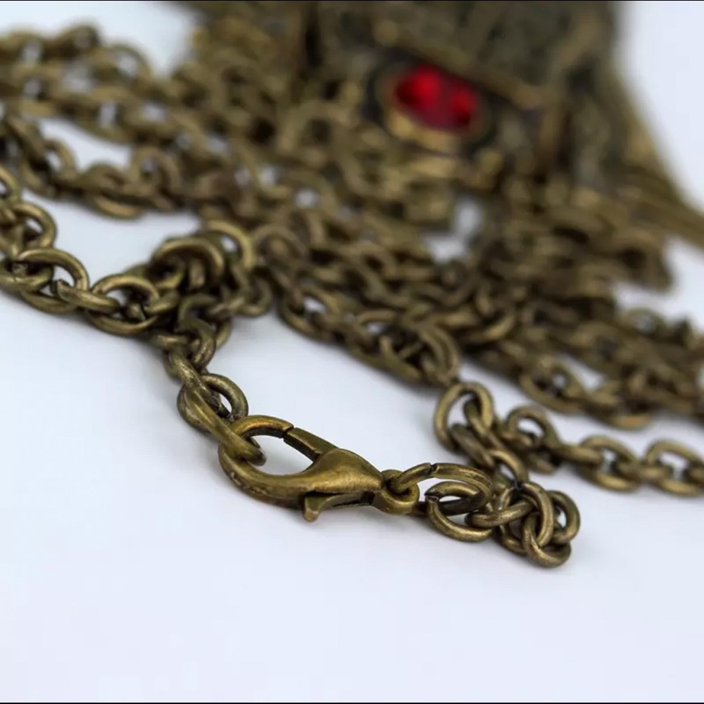 🆕 Twilight Saga Crescent Peak Clock Necklace - Picture 9 of 9